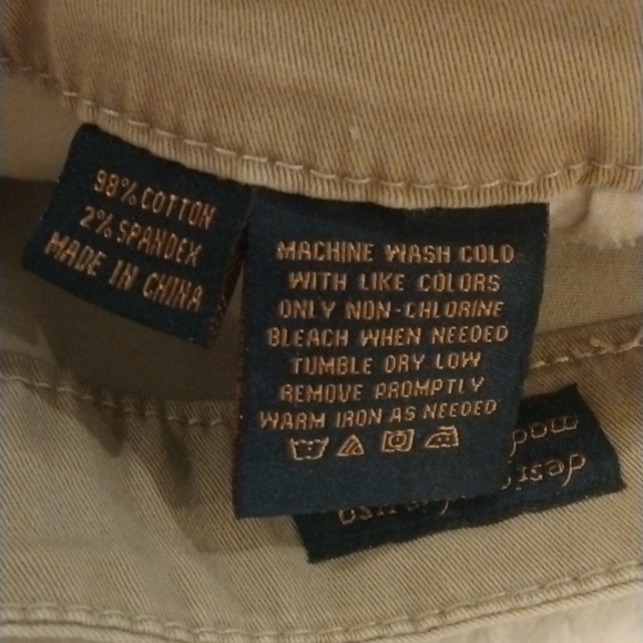 Khaki Shorts by Islandia, Size 3 - Picture 4 of 6